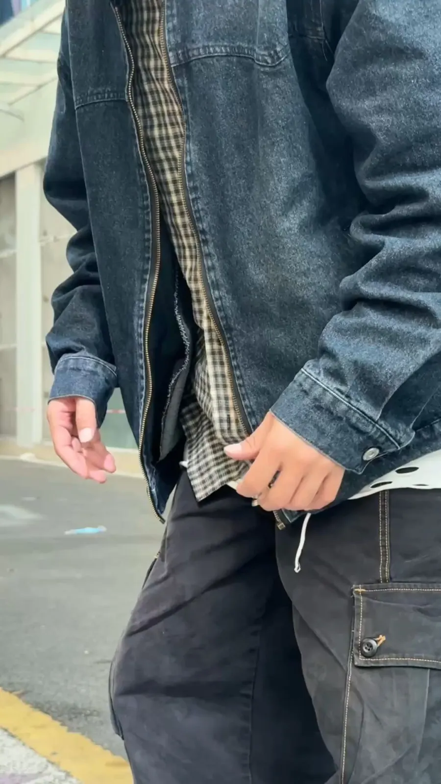 凭什么要女儿避父？？？