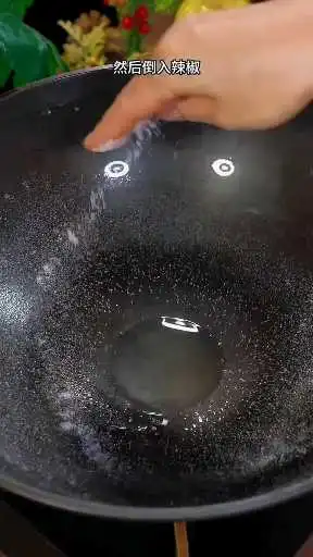 辣椒炒鸡蛋的家常做法，简单易学，好吃又下饭。